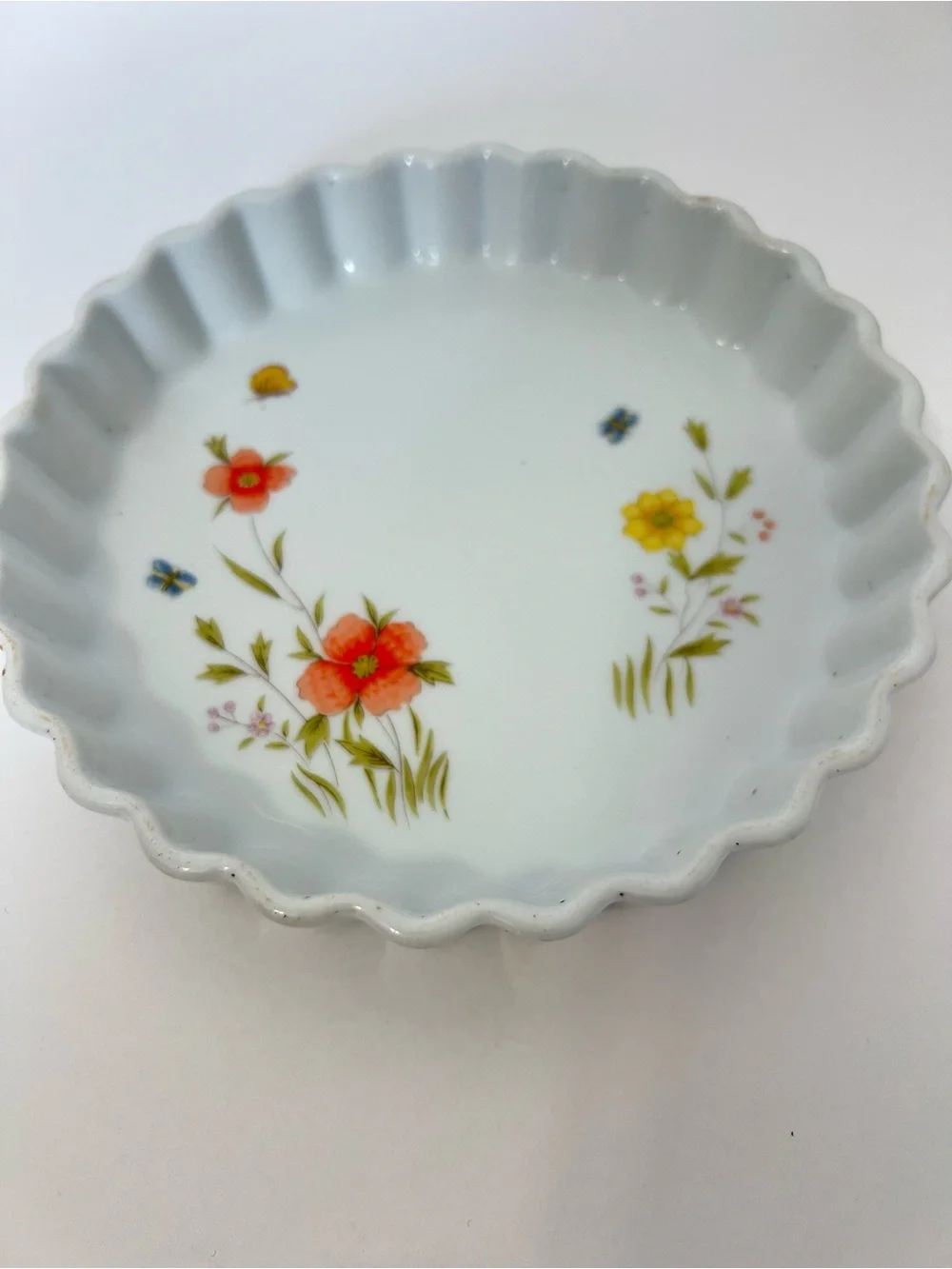 Andrea By Sadek vintage scalloped